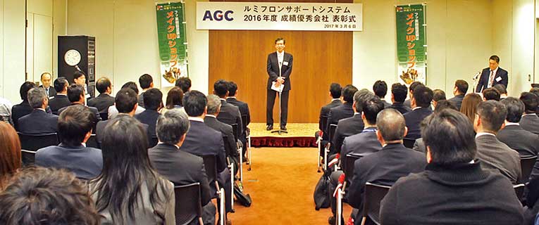 社長挨拶で開会